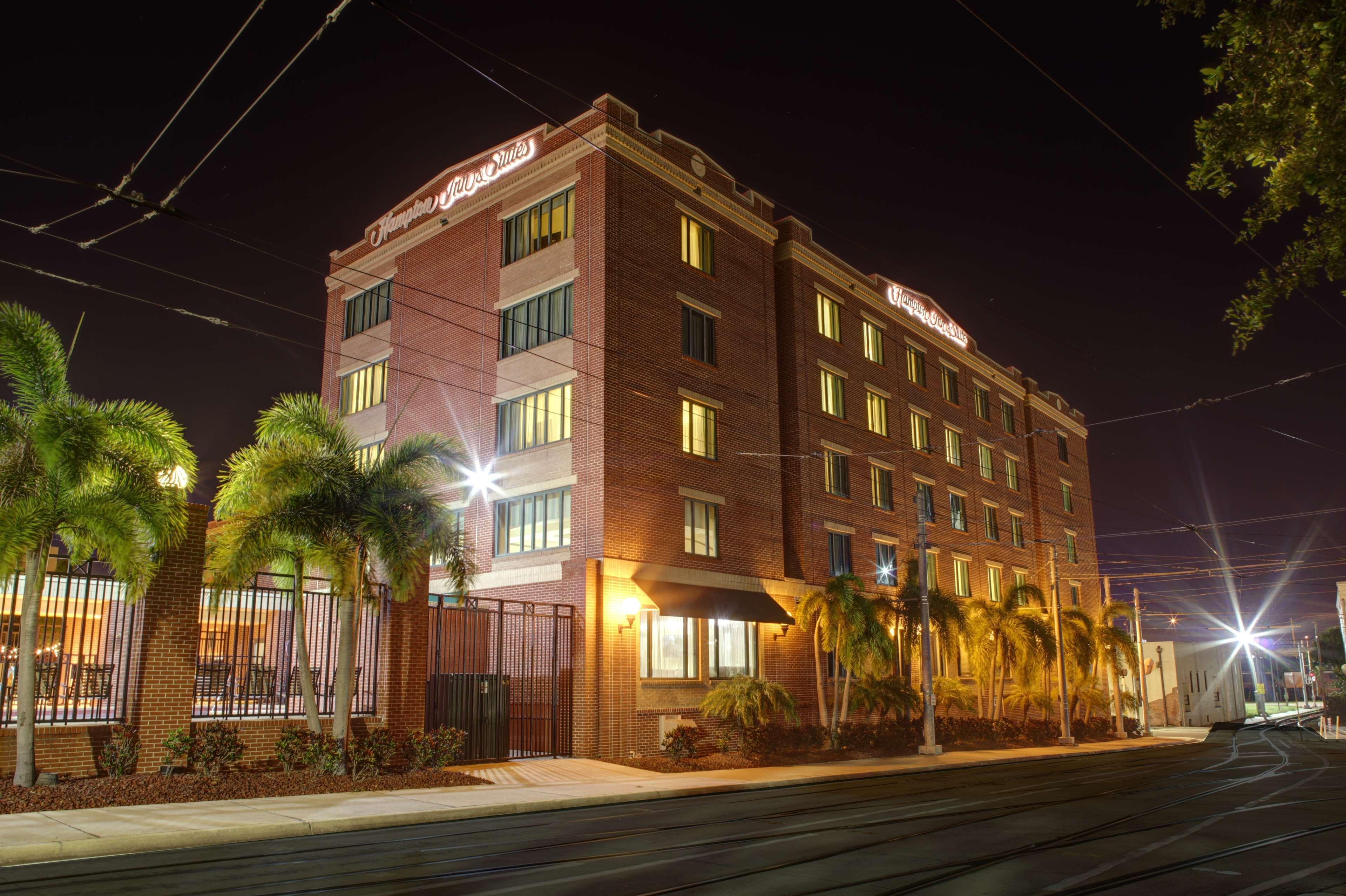Hampton Inn & Suites Tampa Ybor City Downtown Exterior foto